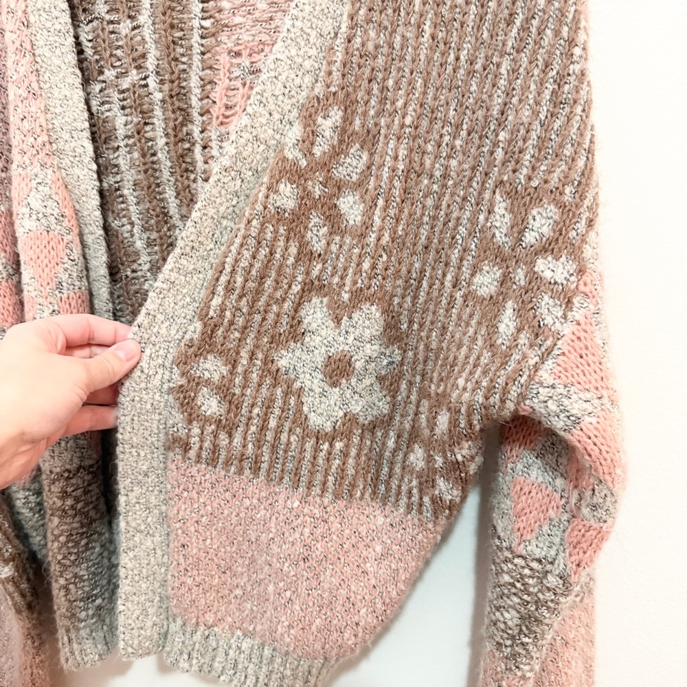 Sincerely Jules Patchwork Floral Chunky Knit Card… - image 4